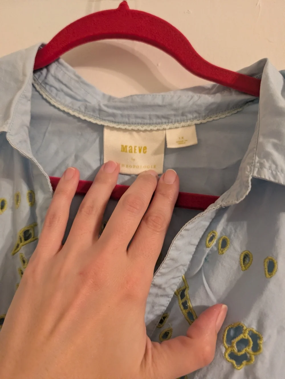 Maeve Anthropologie Blue Eyelet Embroidered Scalloped Hem V-Neck Boho Top 1X - Picture 2 of 6